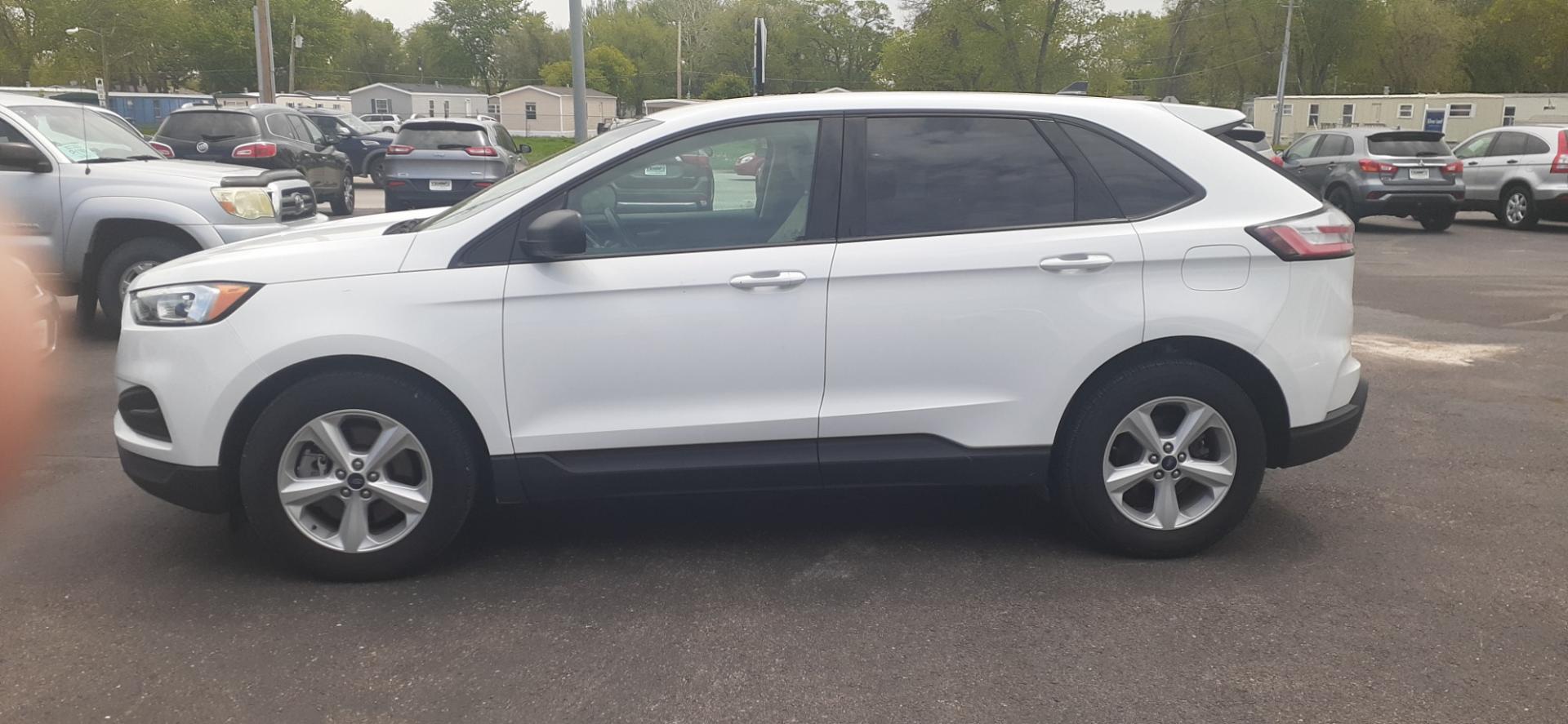 2019 Ford Edge SE AWD (2FMPK4G92KB) with an 2.0L L4 DOHC 16V engine, 6A transmission, located at 2015 Cambell Street, Rapid City, SD, 57701, (605) 342-8326, 44.066433, -103.191772 - CARFAX AVAILABLE - Photo#0